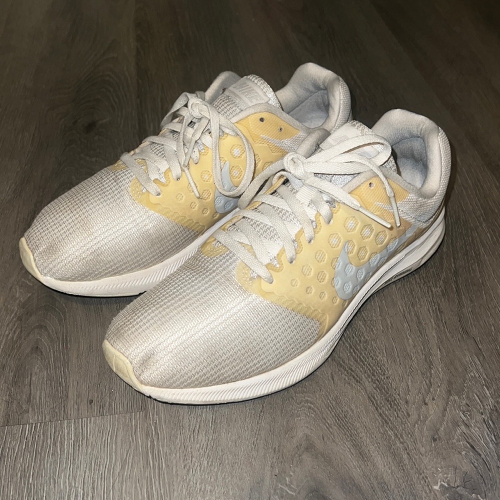 Nike womens running shoes